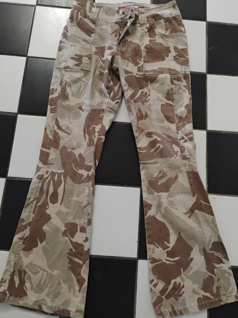 Camo Pants 🤎 💚